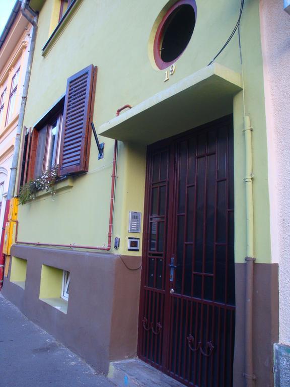 Sonja'S Nest Apartment ซีบิว ภายนอก รูปภาพ